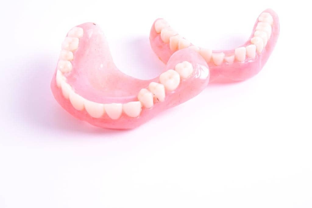 set of dentures dental prosthesis